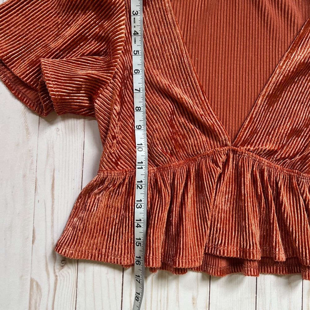 Urban Outfitters Burnt Orange Ribbed Stretch Velvet Crop Top – Size S-P-Festival - Picture 3 of 8